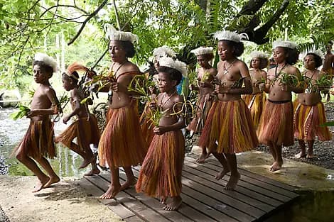 Dec 6, 25 - Alotau