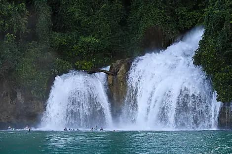 Dec 11, 26 - Kitikiti Waterfall, Mommon