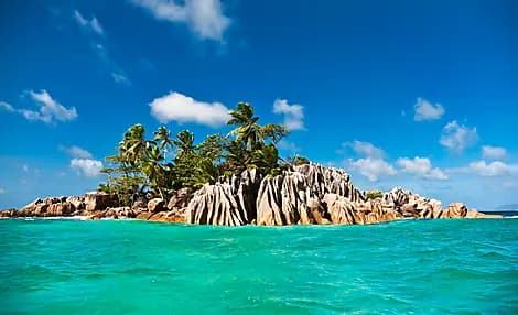 Jan 15, 27 > Jan 17, 27 - Praslin Island