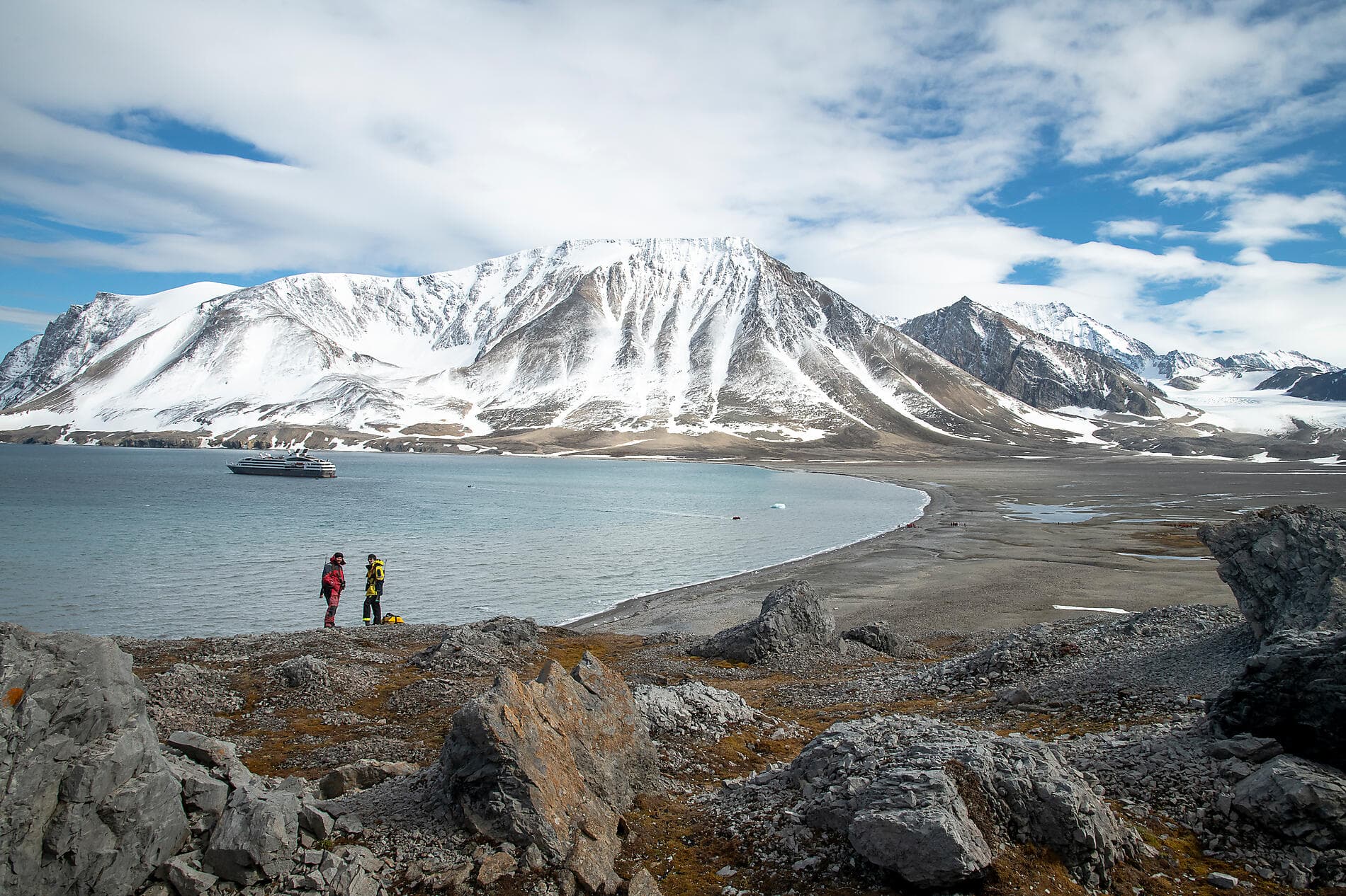 Polar Nights: From the North Cape to Spitsbergen 