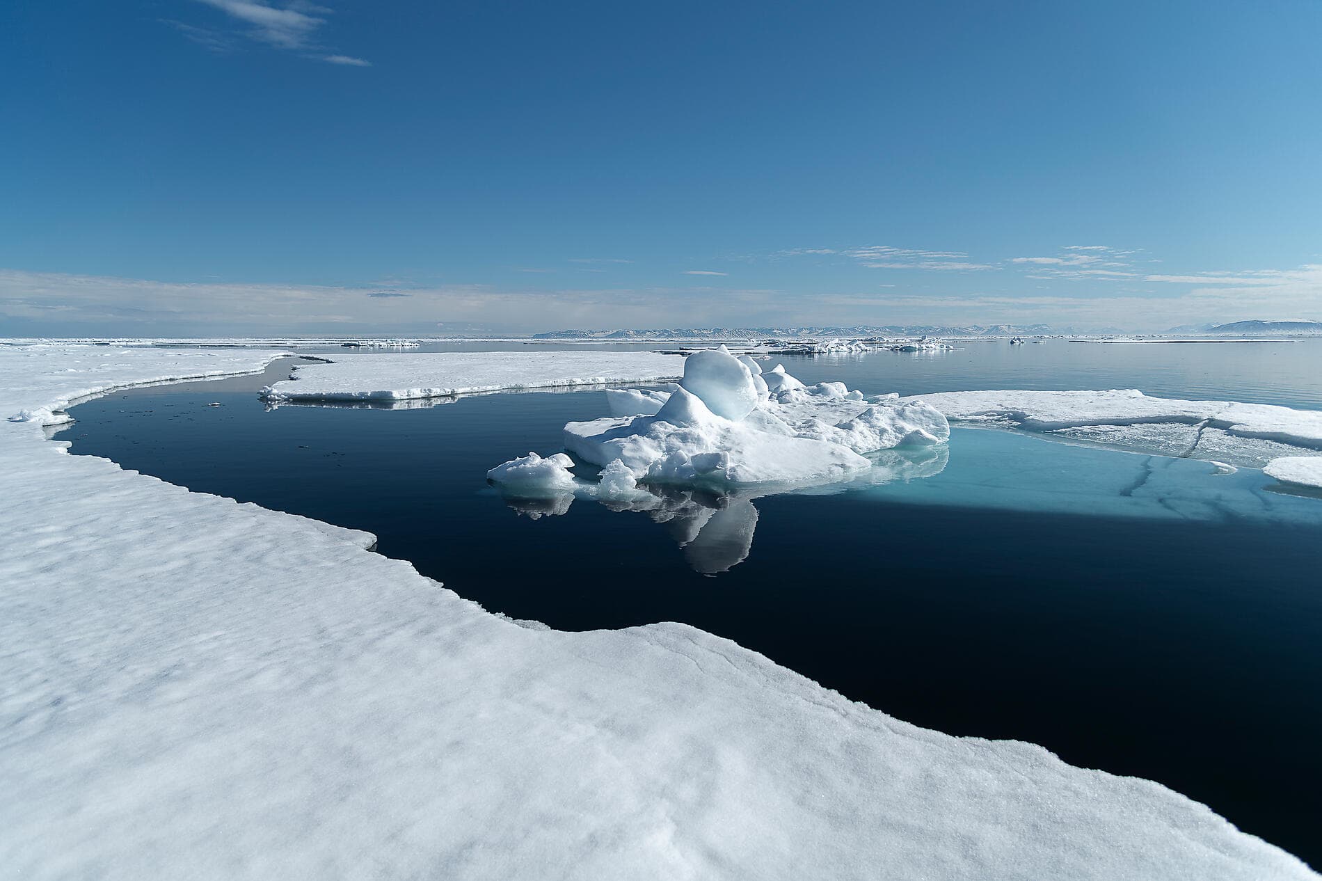Polar Nights: From the North Cape to Spitsbergen 