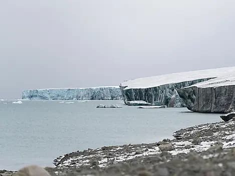 Sep 6, 26 - Queen Harbour, Nunavut