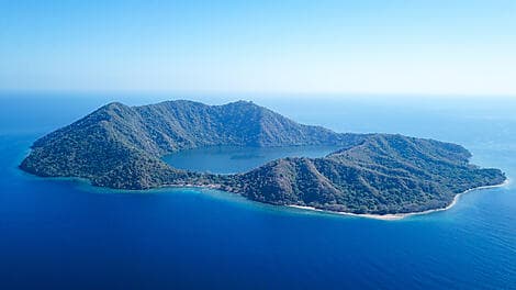 Dec 2, 26 - Satonda Island