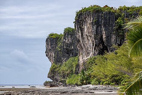 Nov 3, 26 - Makatea, Tuamotu Islands