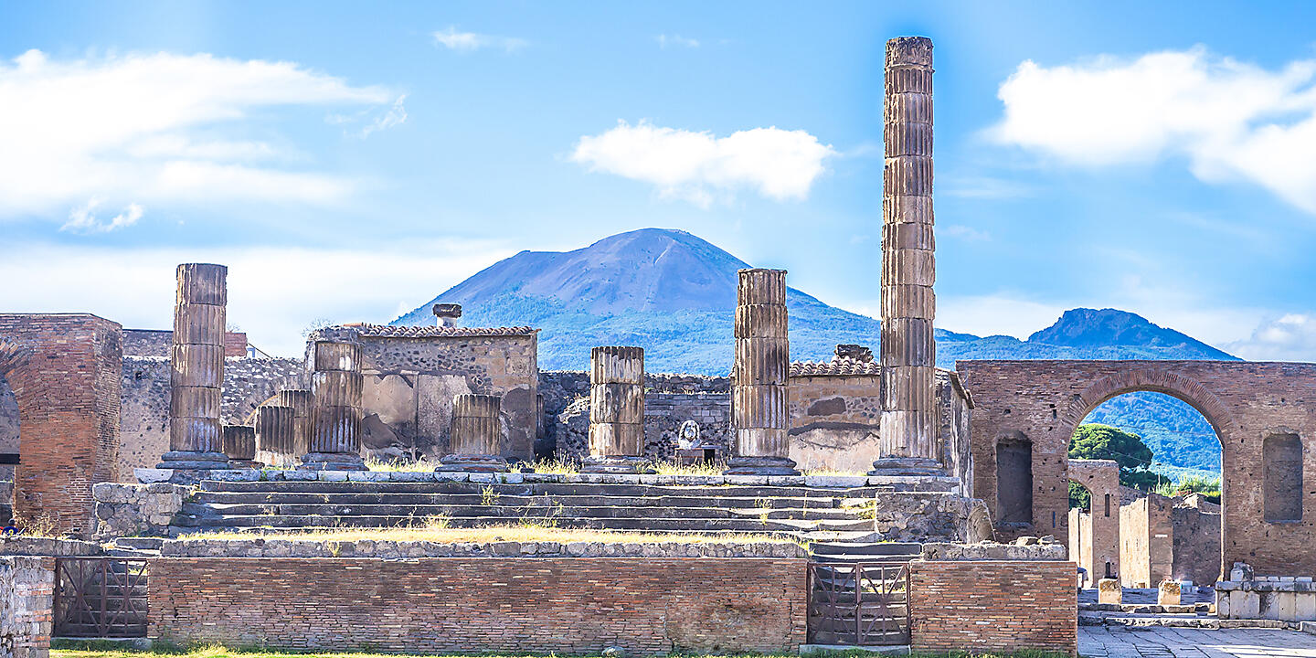 Cruising Southern Italy and Sicily – with Smithsonian Journeys Cruising Southern Italy and Sicily – with Smithsonian Journeys