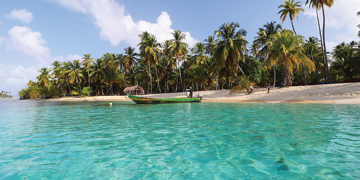 Panama and Costa Rica by Sea: The Natural Wonders of Central America – with Smithsonian Journeys Panama and Costa Rica by Sea: The Natural Wonders of Central America – with Smithsonian Journeys