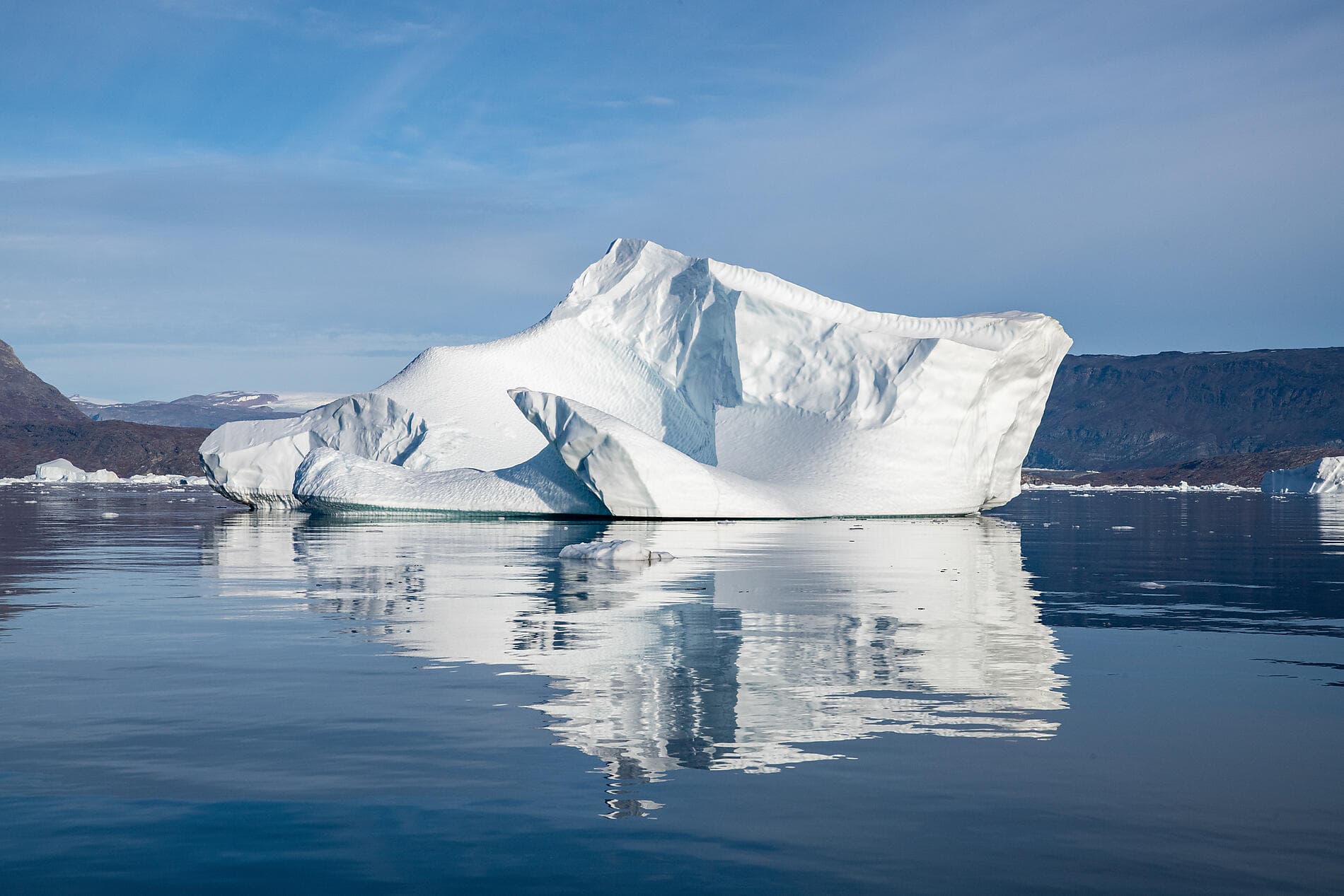 The Geographic North Pole and exploration of northern Greenland