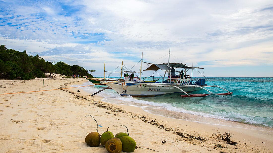 Wild islands and Philippine horizons