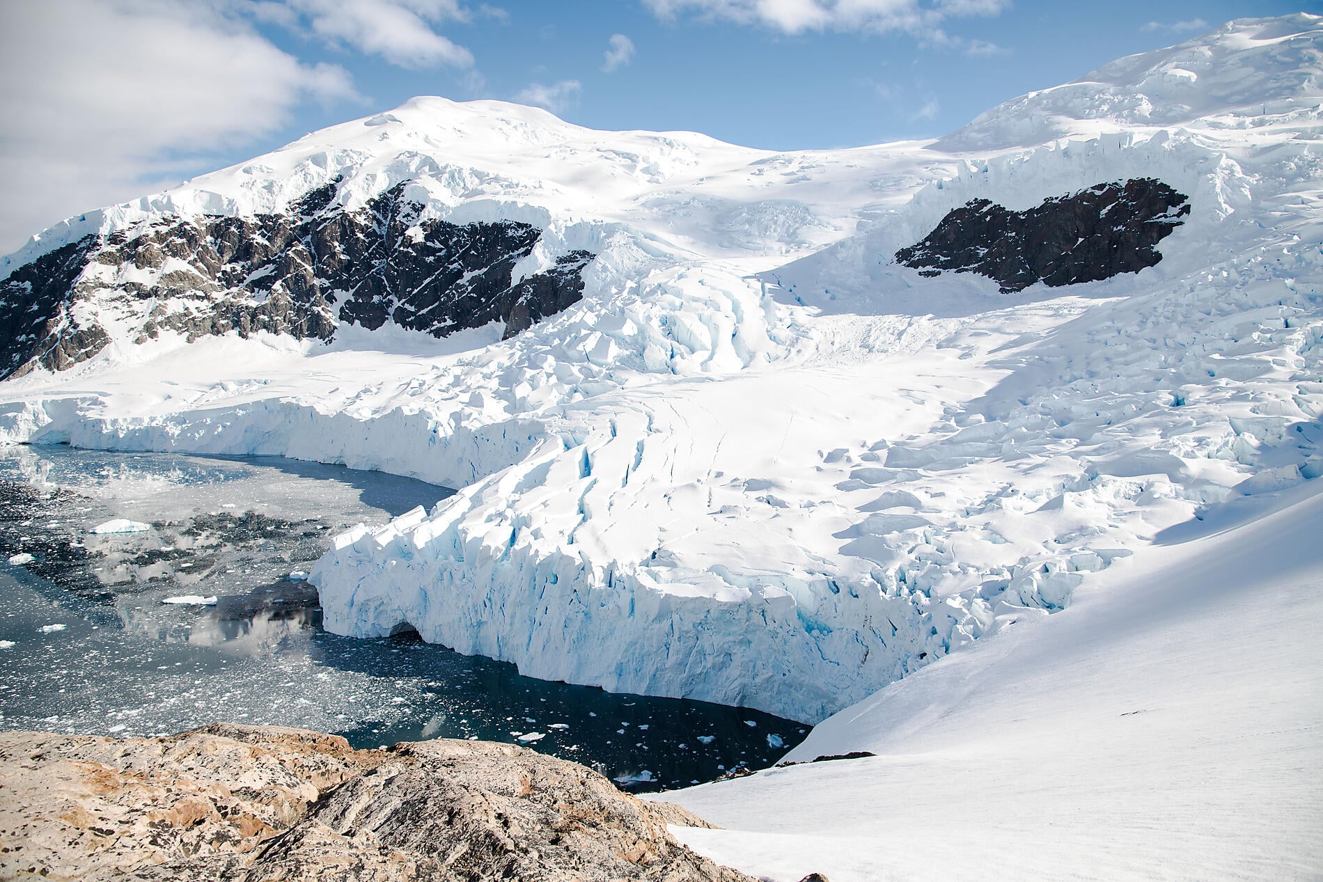 Emblematic Antarctica Emblematic Antarctica